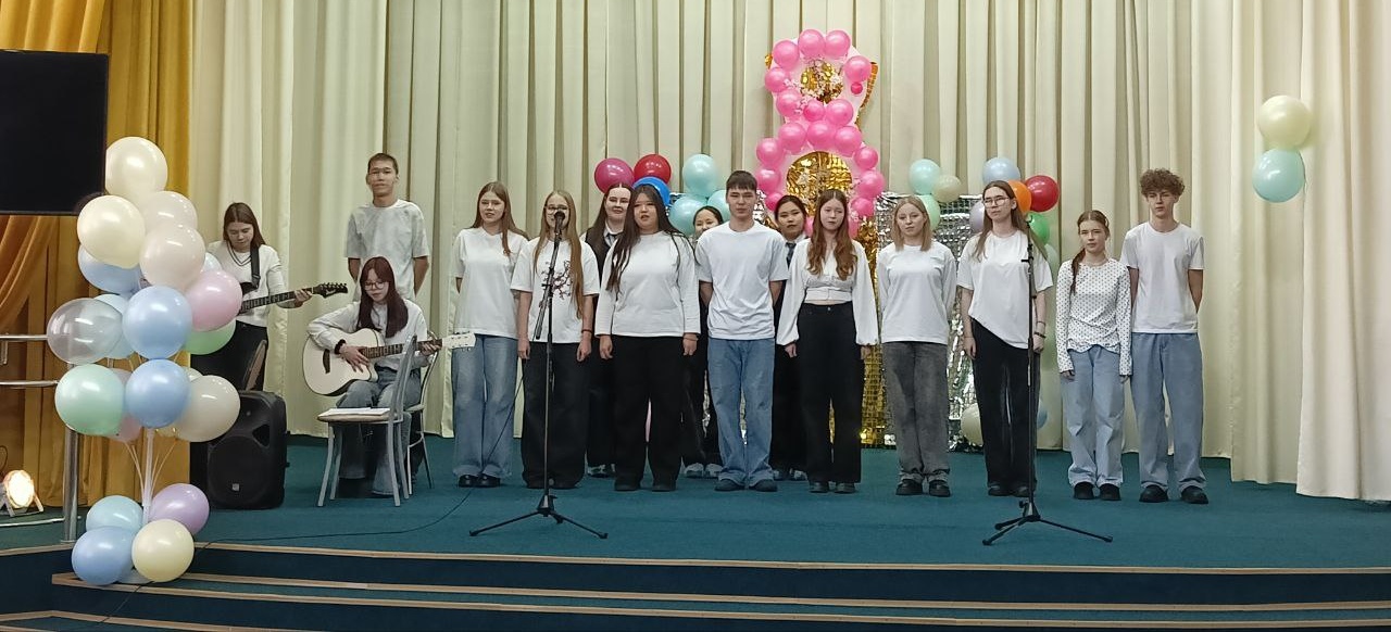 Яркое выступление школьников в АУСО ЦК «Доверие»