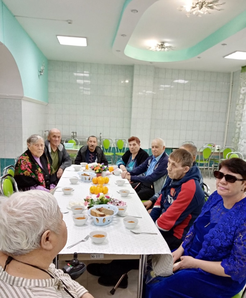 31 октября в АУСО « Улан-Удэнский комплексный центр «Доверие» состоялся день октябрьских именинников.