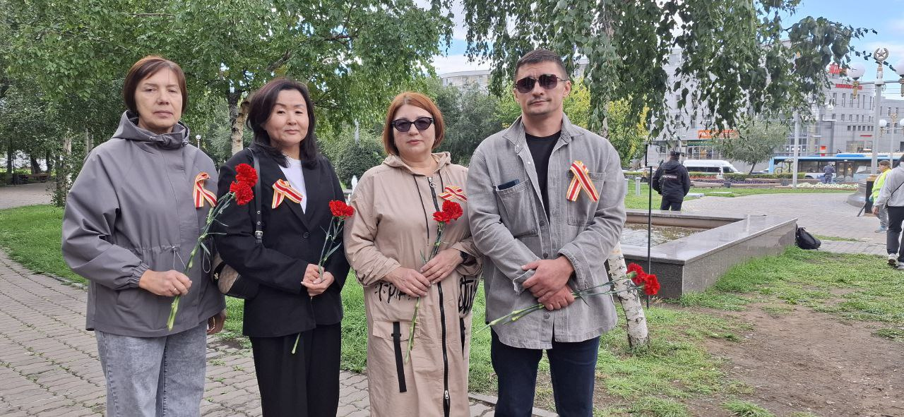 3 сентября специалисты АУСО «Улан-Удэнский КЦ «Доверие» приняли участие в торжественном митинге на Мемориале Победы, который был посвящен Дню Победы над милитаристской Японией и окончанию вто