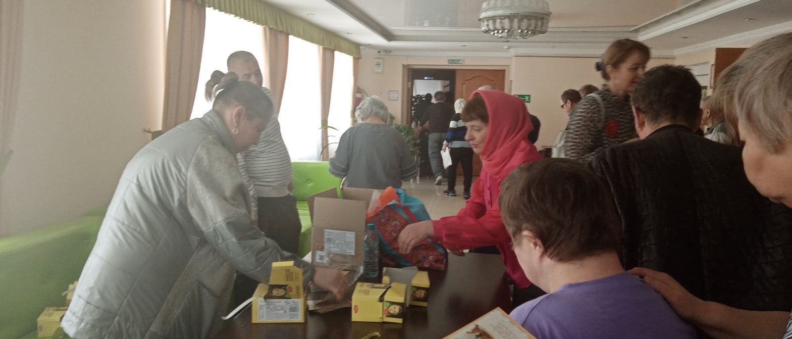 20 мая в актовом зале комплексного центра « Доверие» прошел праздничный концерт с участием творческих коллективов Свято – Троицкого храма г. Улан-Удэ, ансамбля « Очаг»